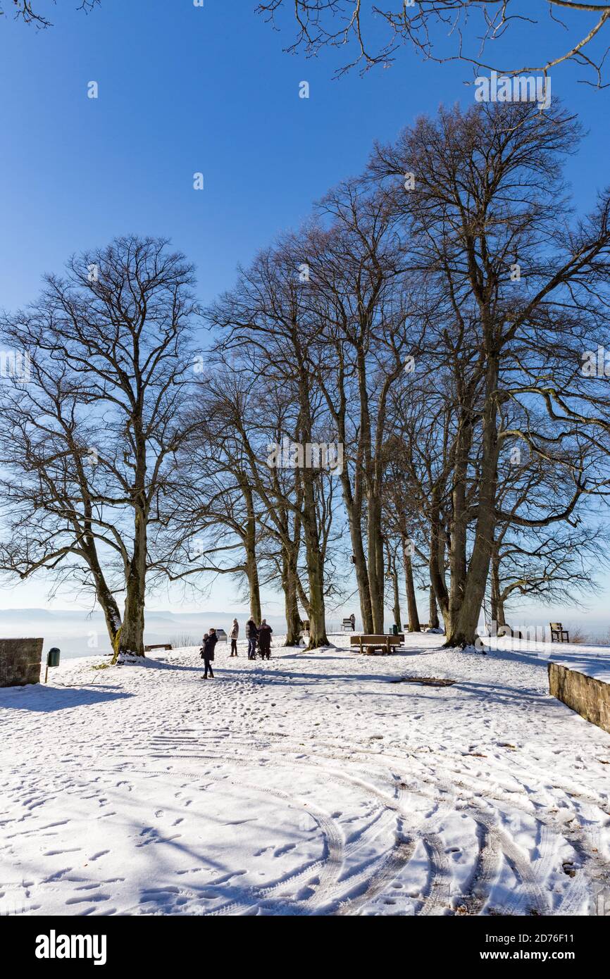 Hohenstaufen, Landschaft, Winter, Baumgruppe, Menschen Stock Photo