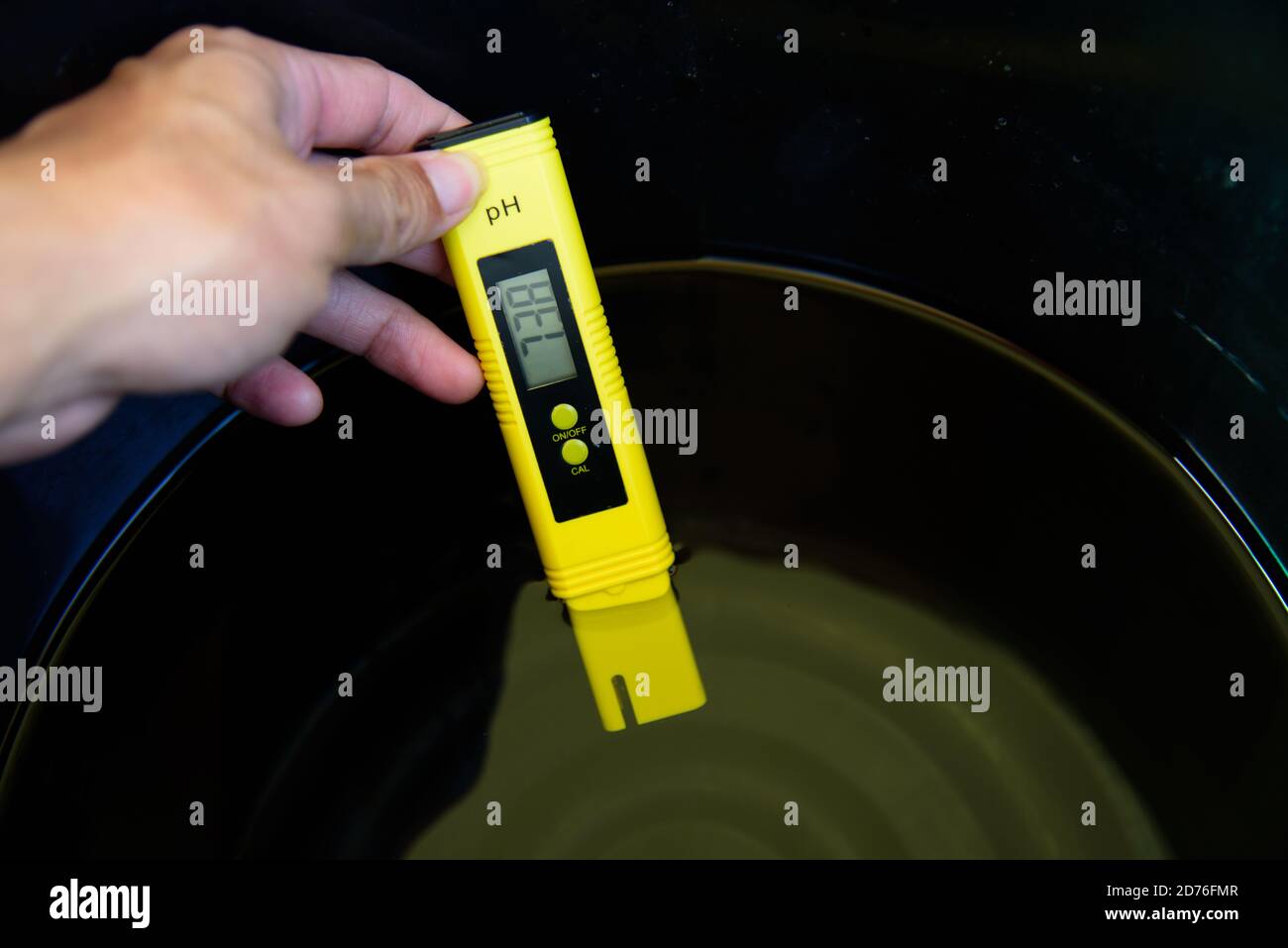 Use Ph meter check the Ph value of water Stock Photo Alamy