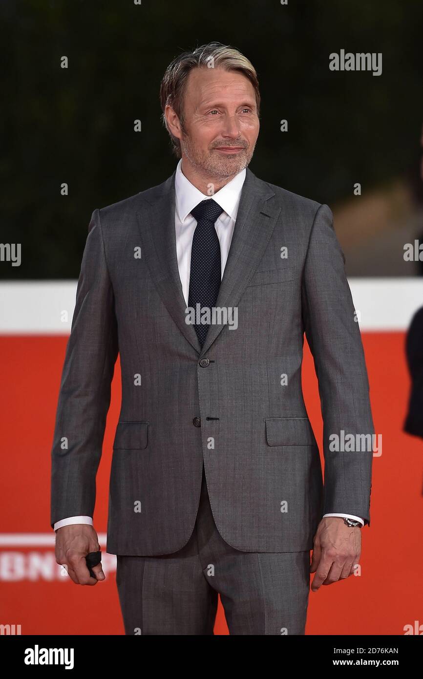 Mads mikkelsen another round …