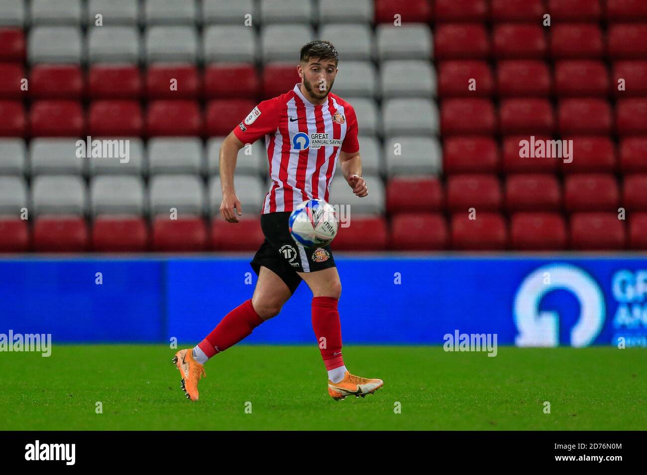 Lynden Gooch (11) of Sunderland with the ball Stock Photo
