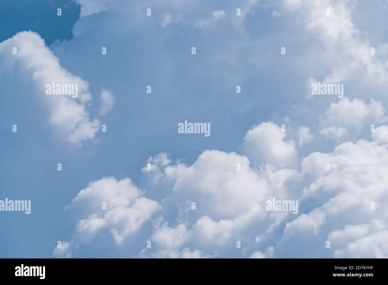 Clouds in a sunny day hi-res stock photography and images - Alamy