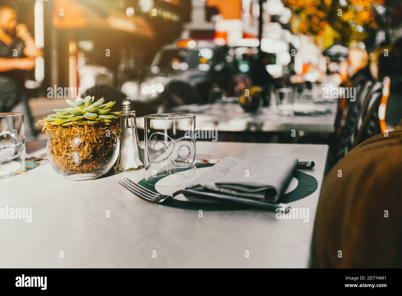 Table set restaurant hi-res stock photography and images - Alamy