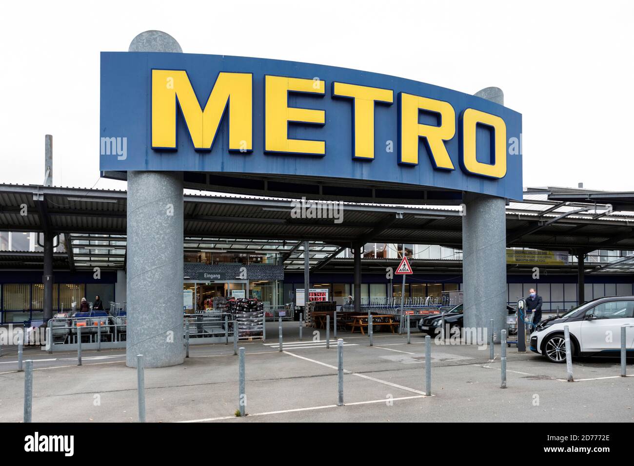 Metro Cash And Carry High Resolution Stock Photography And Images Alamy