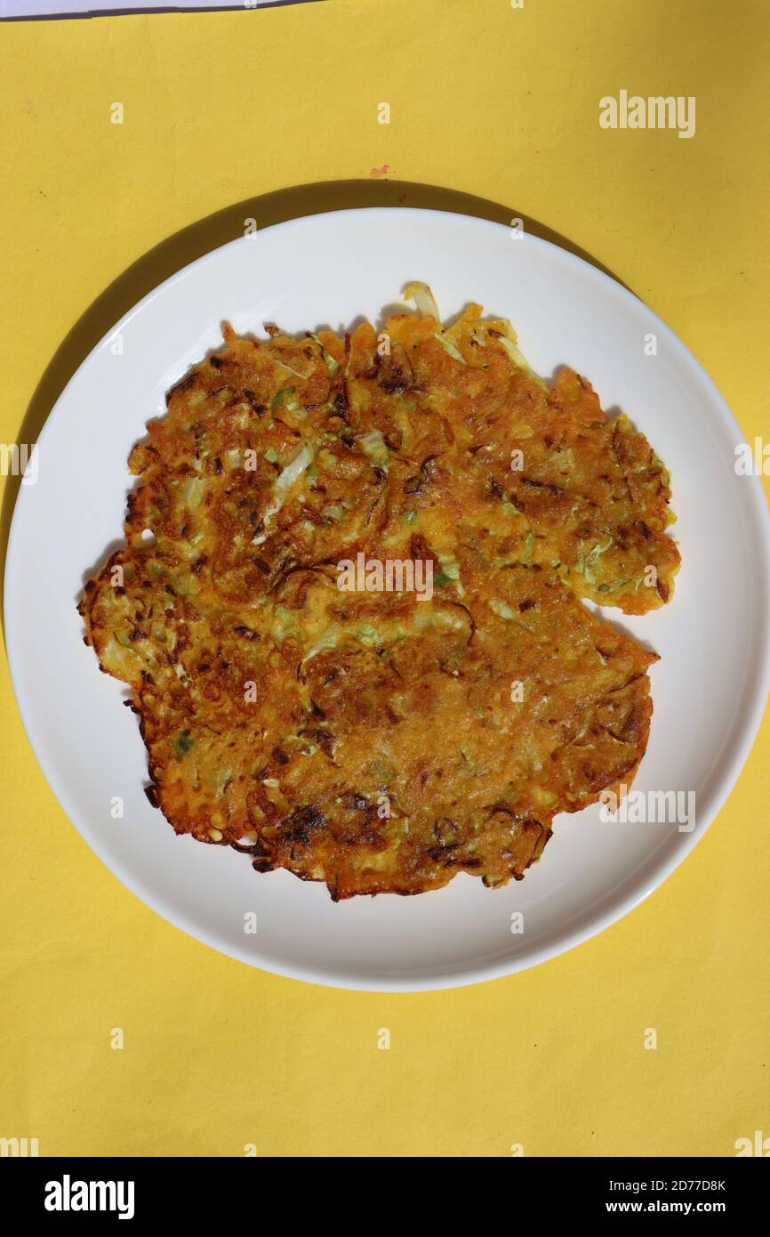 Vegetable cabbage pancake, patta gobi ka cheela, Indian food Stock Photo
