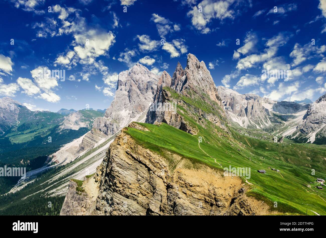 Gruppo delle Odle, view from Seceda. Puez Odle massif in Dolomites  mountains, Italy, South Tyrol Alps, Alto Adige, Val Gardena, Geislergruppe  Stock Photo - Alamy