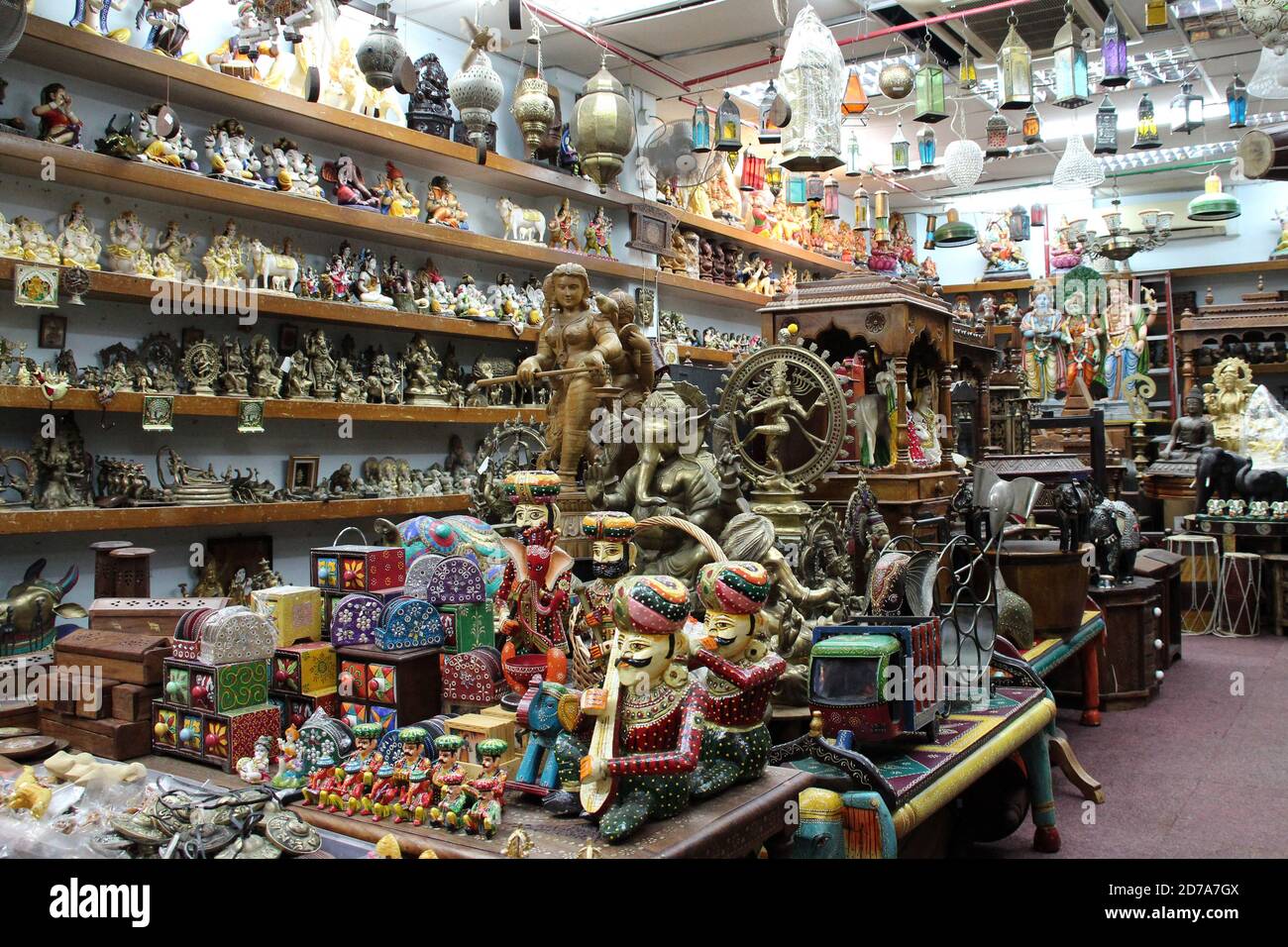 gift shop in singapore Stock Photo Alamy