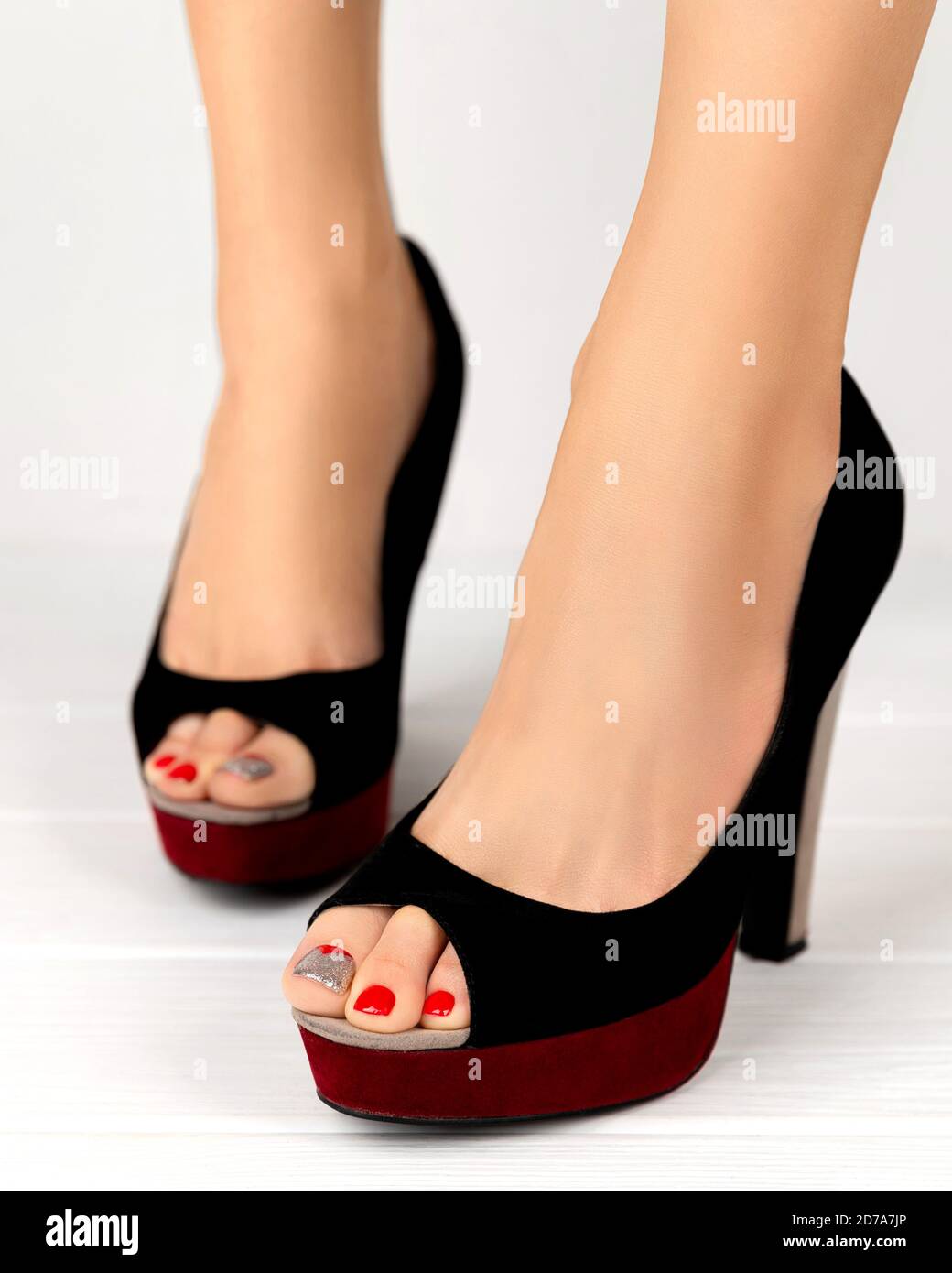 Woman foot toe red nails hi-res stock photography and images - Alamy
