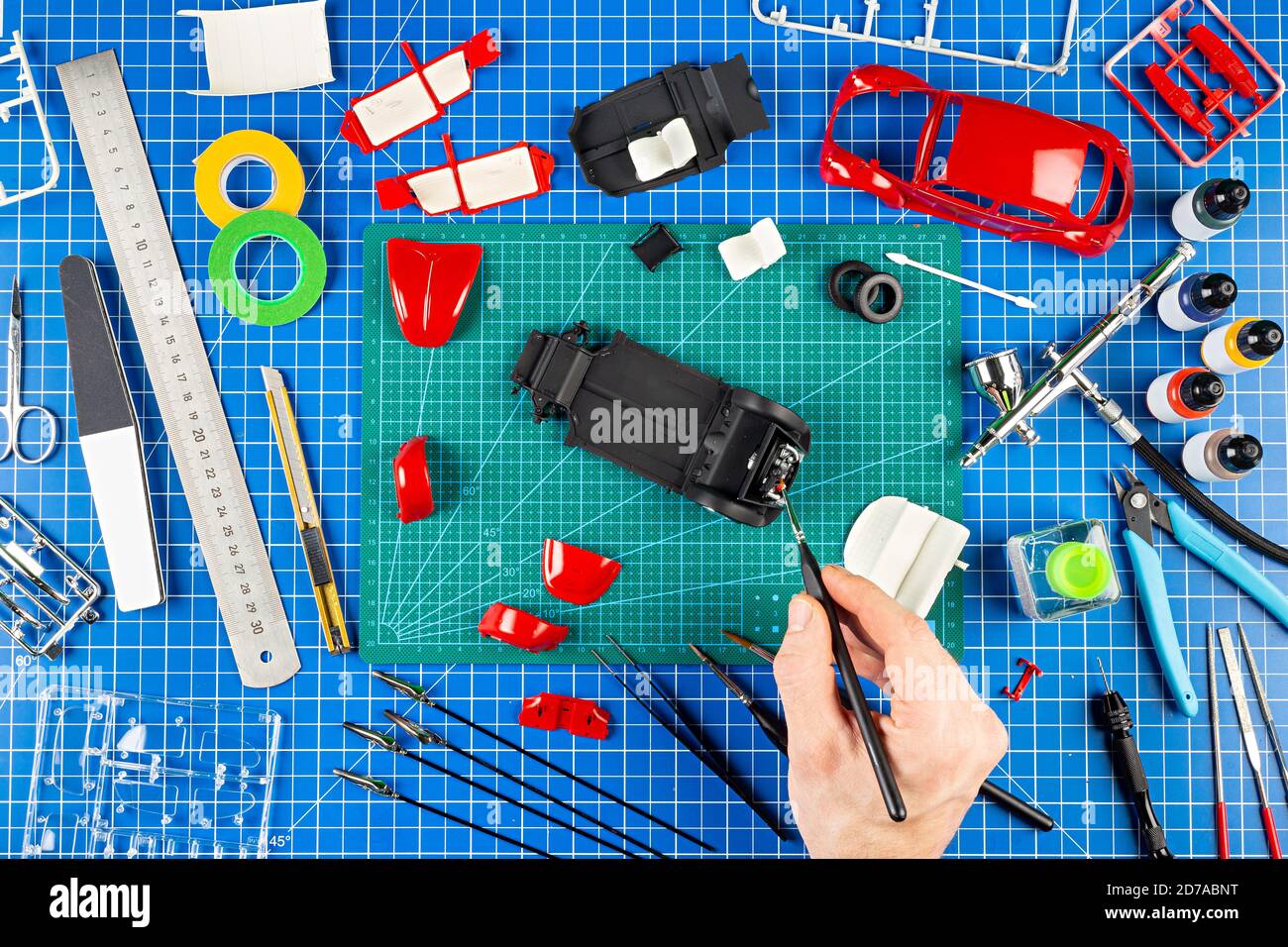 Model car kit hi-res stock photography and images - Alamy