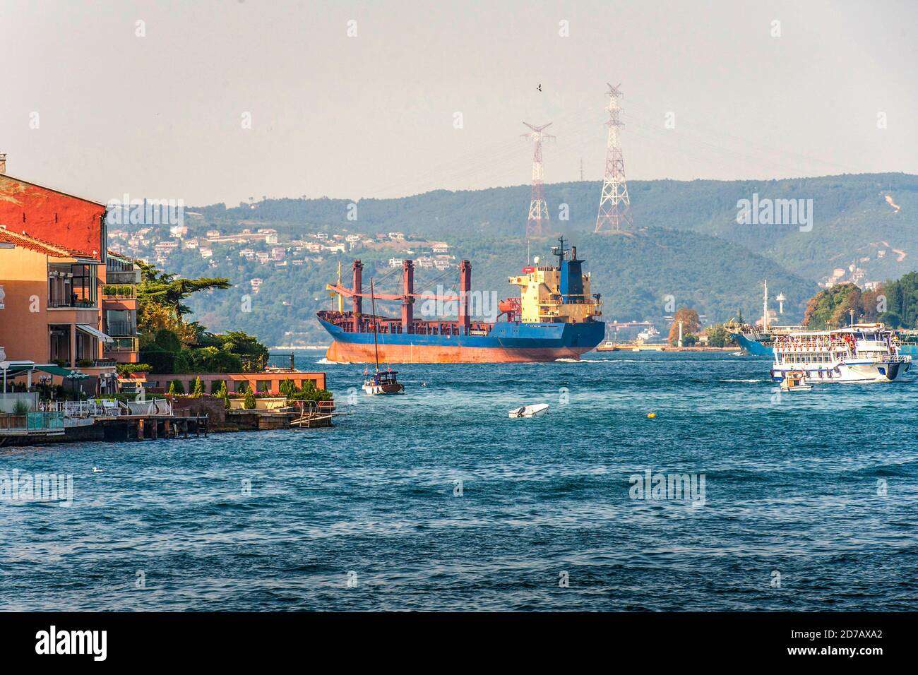TURKEY, BOSPERUS, Big and small ships crossing the Bosporus near Istanbul, separating Europe and Asia Stock Photo