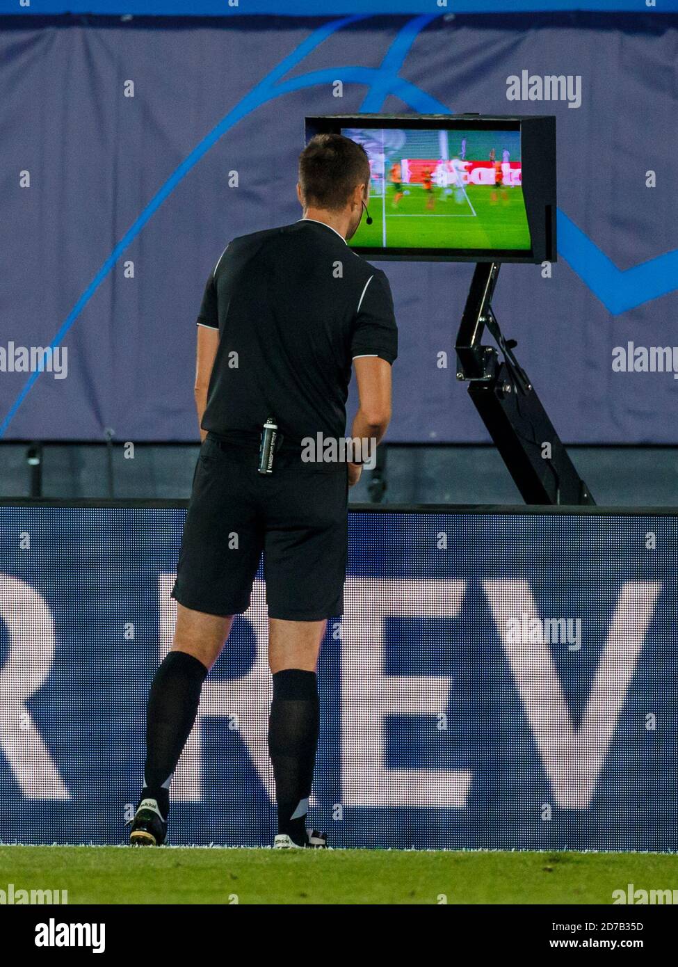 Madrid, Spain. 21st Oct, 2020. Referee watches the VAR during the UEFA Champions League match between Real Madrid and FC Shakhtar Donetsk at at Estadio Alfredo Di Stefano on October 21, 2020 in Madrid, Spain. Credit: Dax Images/Alamy Live News Stock Photo