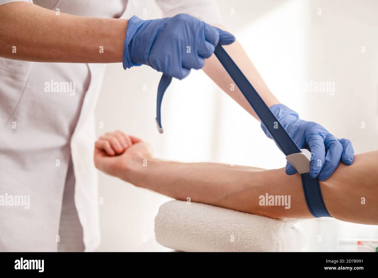 Blood tourniquet needle arm hires stock photography and images Alamy