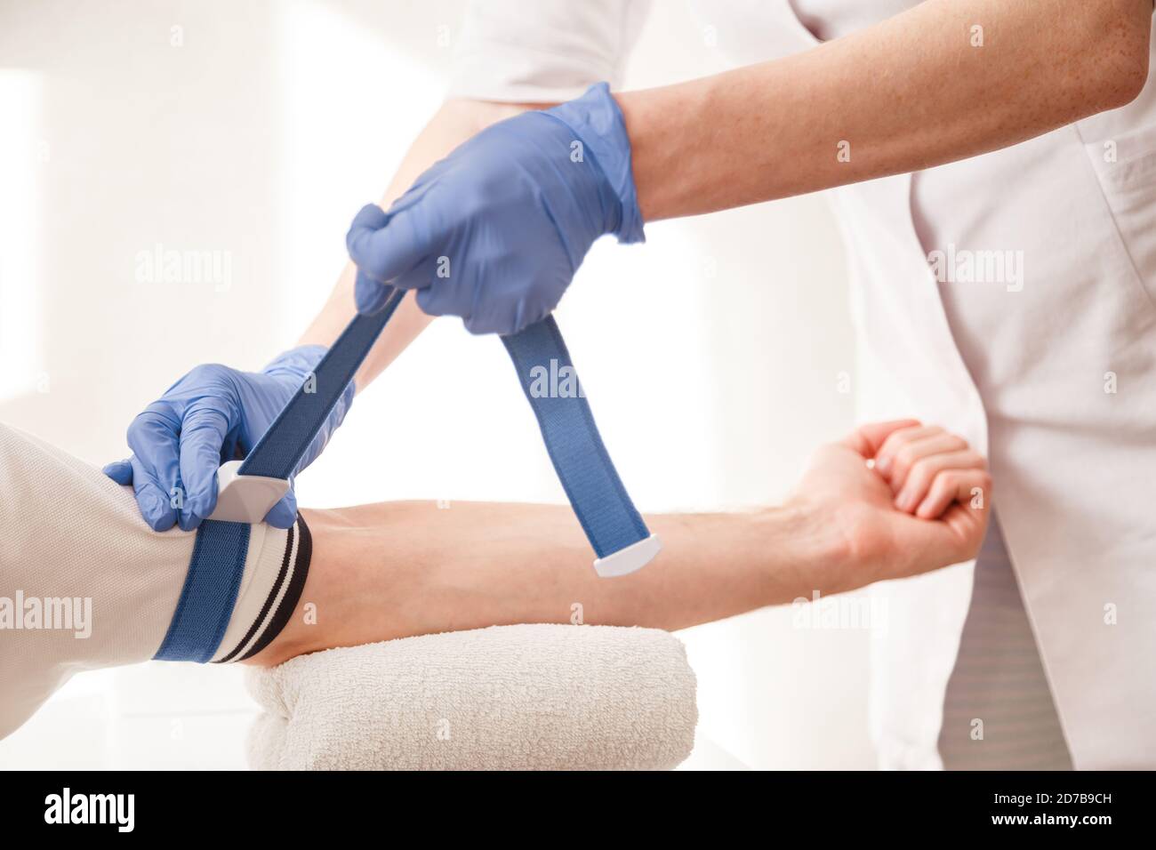 Tourniquet hires stock photography and images Alamy