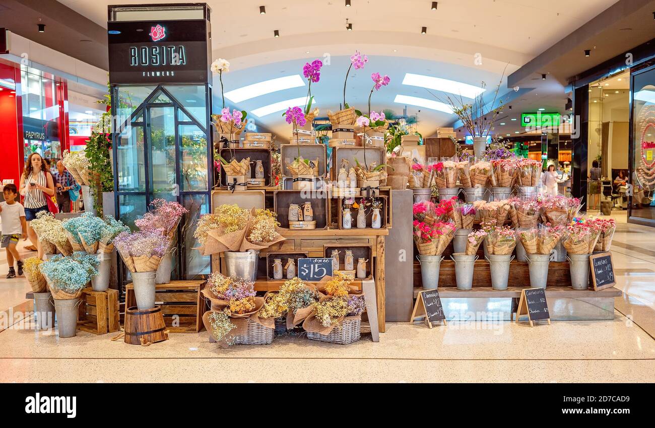 Brisbane, Queensland, Australia - 28th September 2019: Rosita Flowers Stall At Carindale Shopping Centre Stock Photo