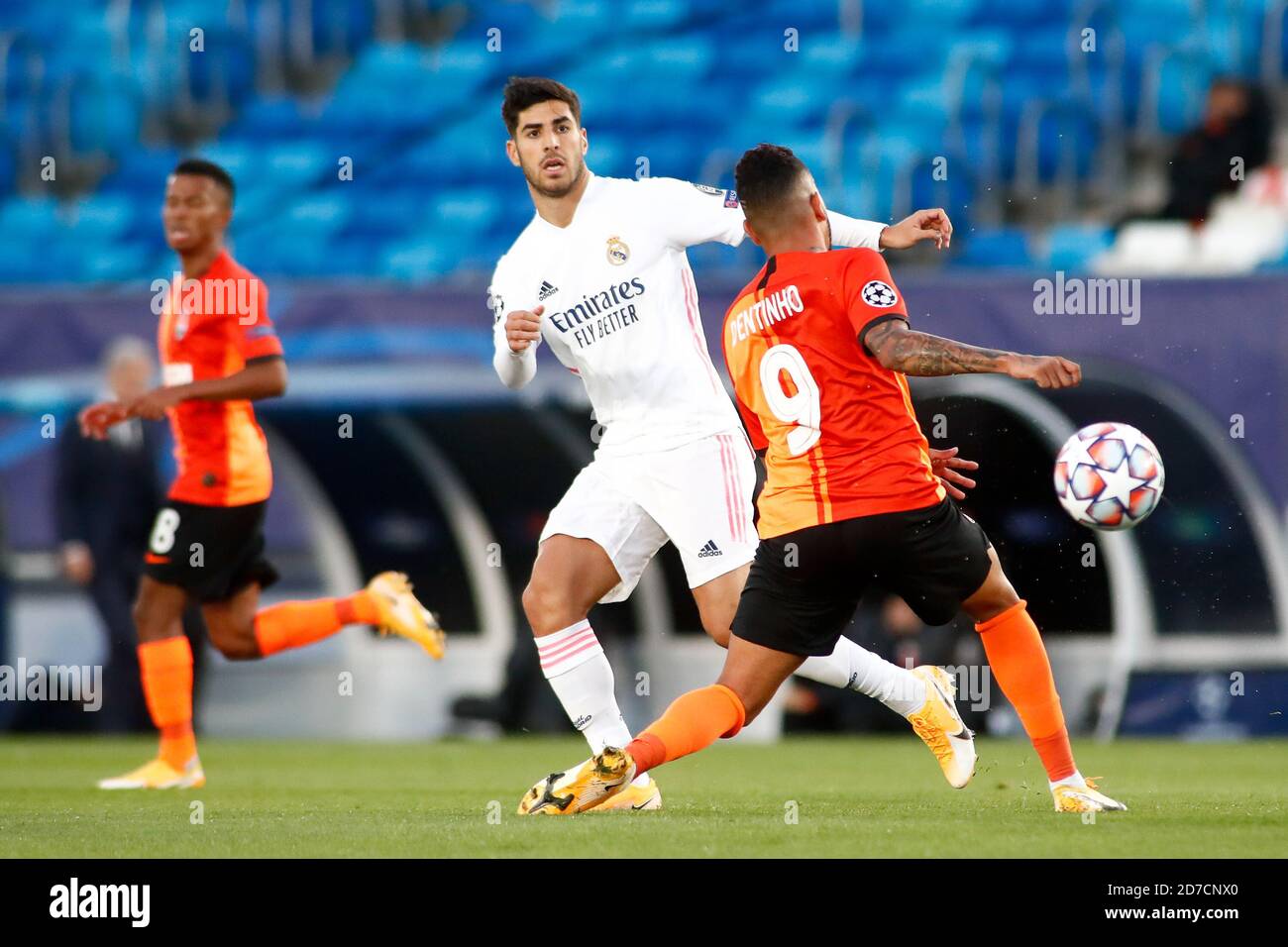 arco Asensio of Real Madrid and Bruno 'Dentinho' Ferreira of Shakhtar Donetsk in action during the UEFA Champions League, Group Stage, Group B footba Stock Photo