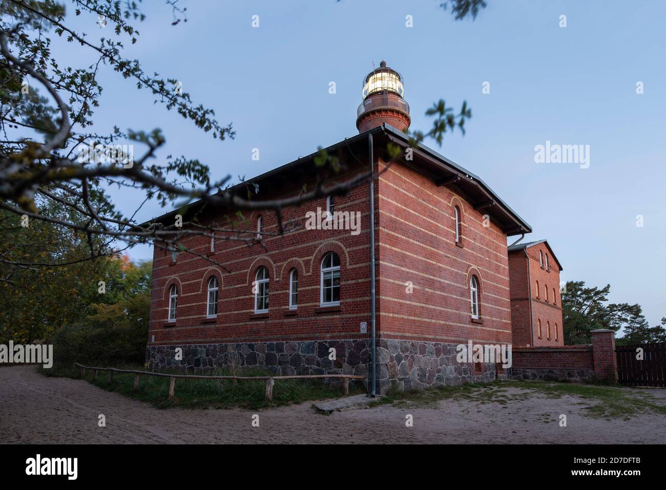 Prerow, Germany. 19th Oct, 2020. The lighthouse at Darßer Ort in the National Park Vorpommersche Boddenlandschaft. The Natureum, a branch of the German Oceanographic Museum Stralsund, is located on the site. Credit: Stephan Schulz/dpa-Zentralbild/ZB/dpa/Alamy Live News Stock Photo