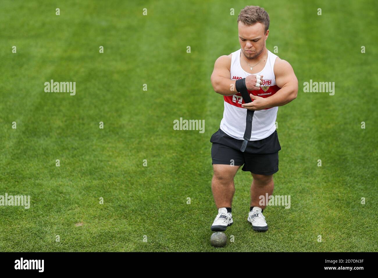 Stuttgart, Germany. 19th Oct, 2020. Niko Kappel puts his bandages around his wrist. Niko Kappel, Paralympics winner, world champion and world record holder in shot-putting for small players, moves to VfB Stuttgart 1893 e.V. Credit: Tom Weller/dpa/Alamy Live News Stock Photo