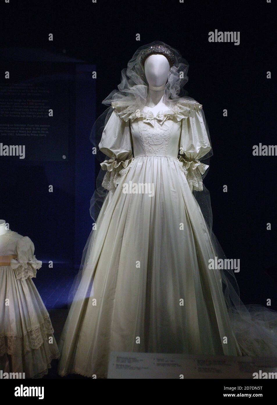 Althorp House: Diana,A Celebration exhibition : the wedding dress Stock Photo