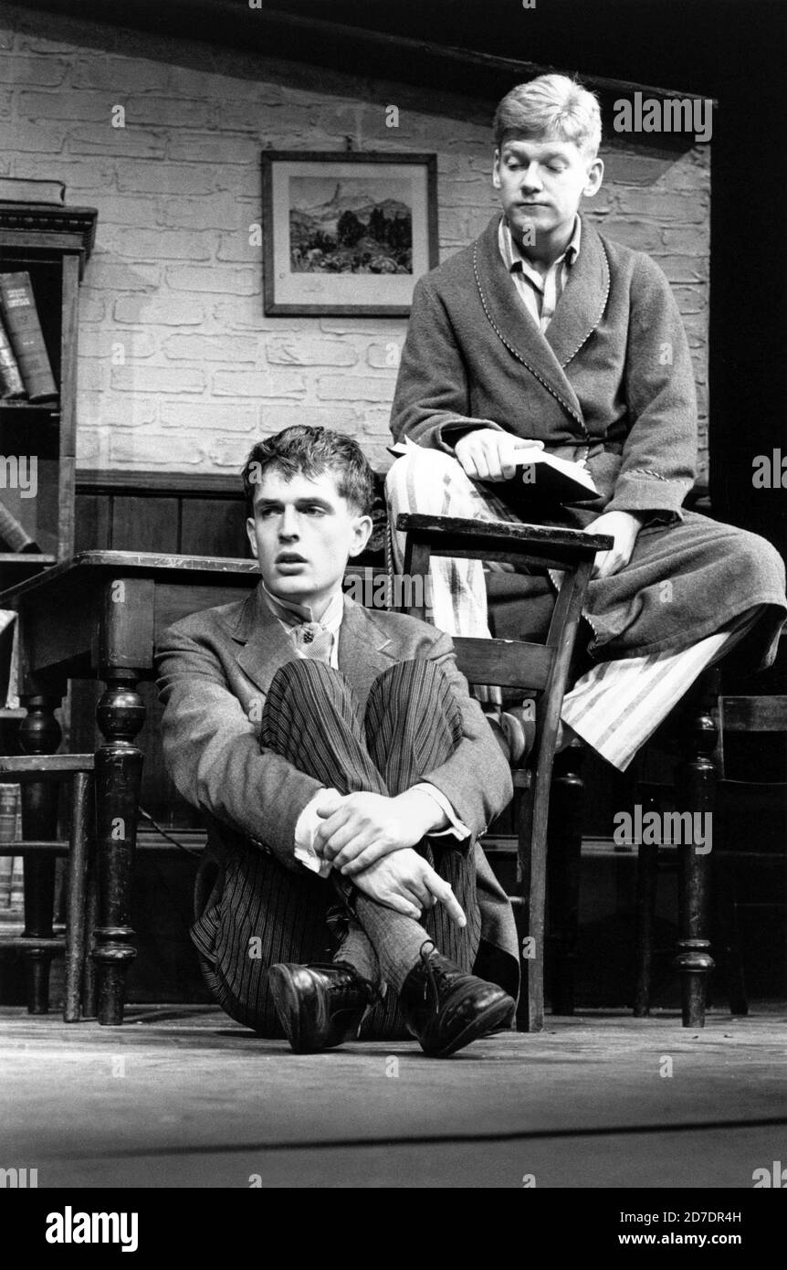 l-r: Rupert Everett (Guy Bennett), Kenneth Branagh (Tommy Judd) in ANOTHER COUNTRY by Julian Mitchell at the Queen's Theatre, London W1  02/03/1982  a Greenwich Theatre 1981 production  design: Bernard Culshaw  lighting: Leonard Tucker  director: Stuart Burge Stock Photo