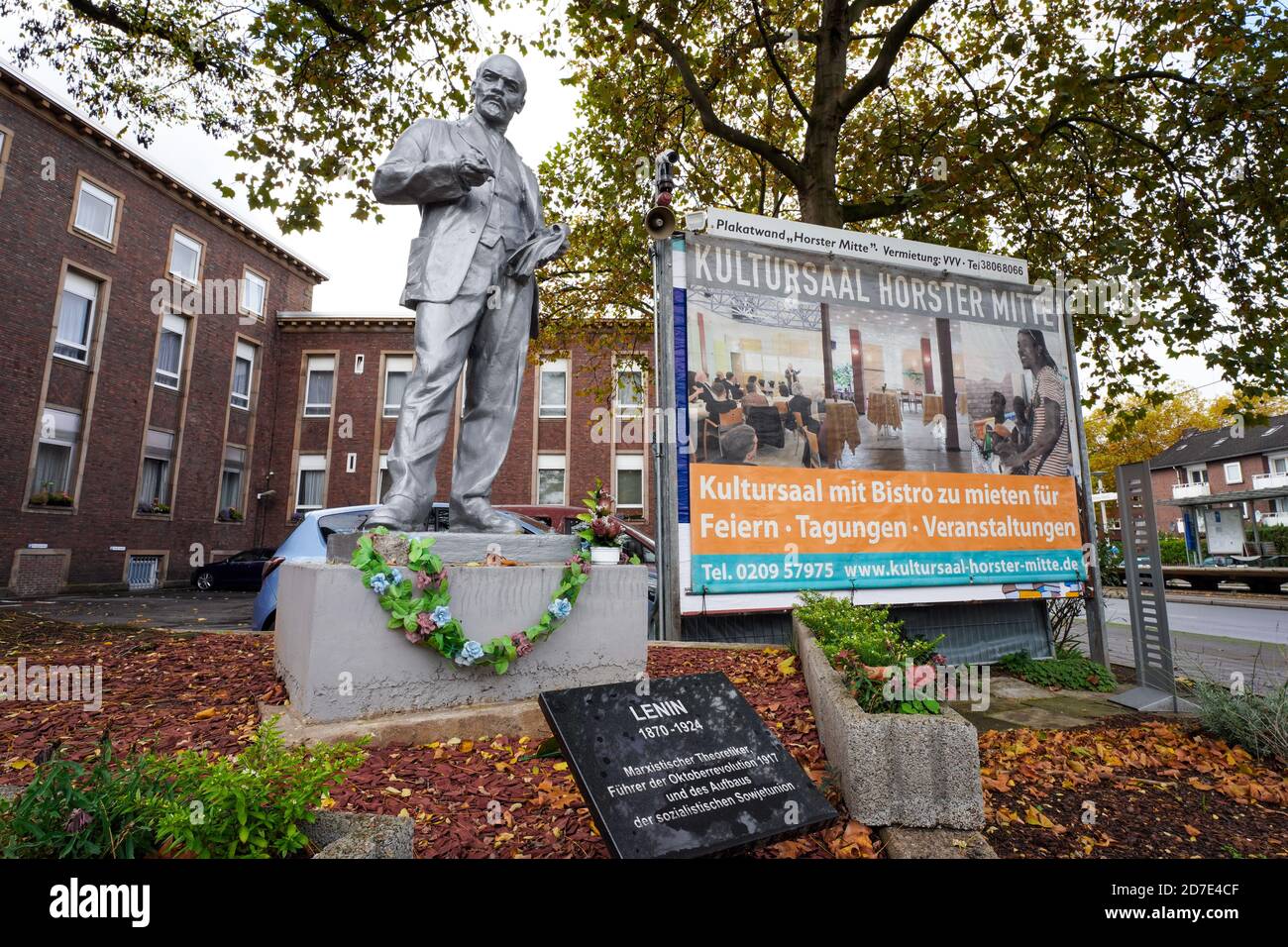 Gelsenkirchen, Germany, October 22nd, 2020: Statue of the Soviet revolutionary leader Vladimir Ilyich Lenin, which was erected on June 20th, 2020 in front of the party headquarters of the communist MLPD Marxist-Leninist Party of Germany. The steel statue is two meters high and was cast in the then communist Czechoslovakia in the 1950s. Stock Photo