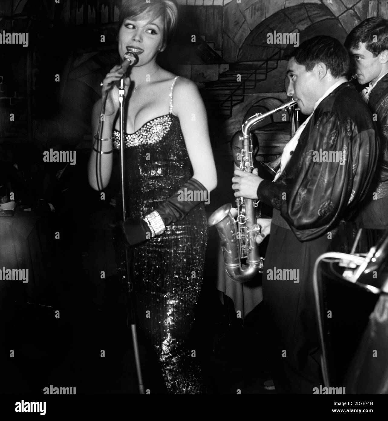 Amanda Lear performs in a club, Rome, 1960s. --- Amanda Lear si esibisce in un locale, Roma, Anni 60. Stock Photo