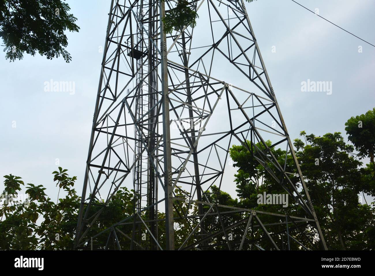 Mobile tower india hires stock photography and images Alamy
