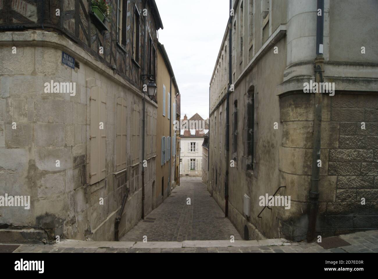 Une ruelle d'Auxerre, Yonne, France. Stock Photo