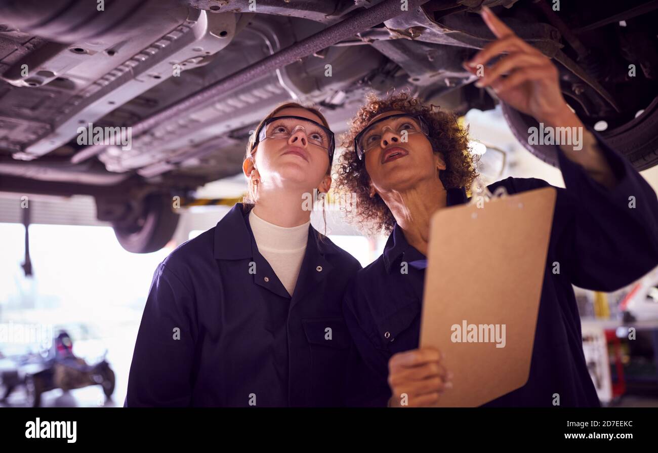 Hydraulic ramp hires stock photography and images Alamy