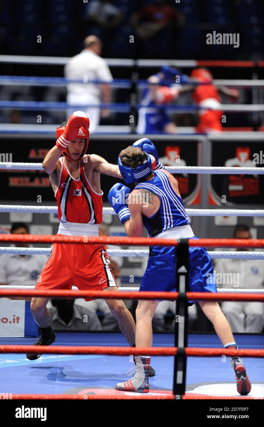 Simultaneously amateur boxing matches during the AIBA World Boxing