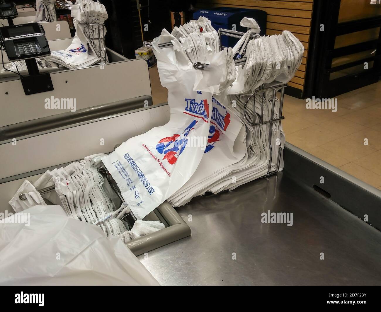Plastic bags at a Gristedes supermarket in New York on Tuesday, October 20 2020. The New York statewide ban on single-use plastic bags involved in retail sales took effect October 19. (© Richard B. Levine) Stock Photo