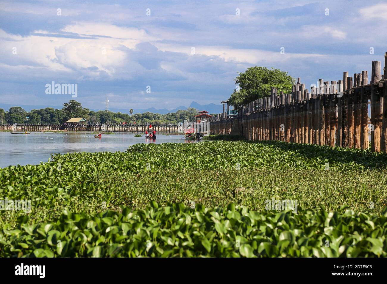 U pain bridge hi-res stock photography and images - Alamy
