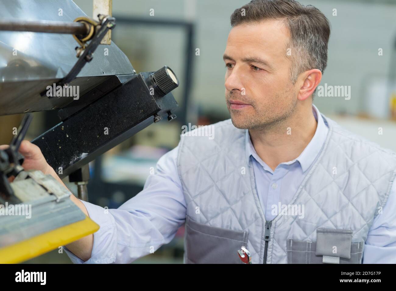 professional cutting machine worker Stock Photo Alamy