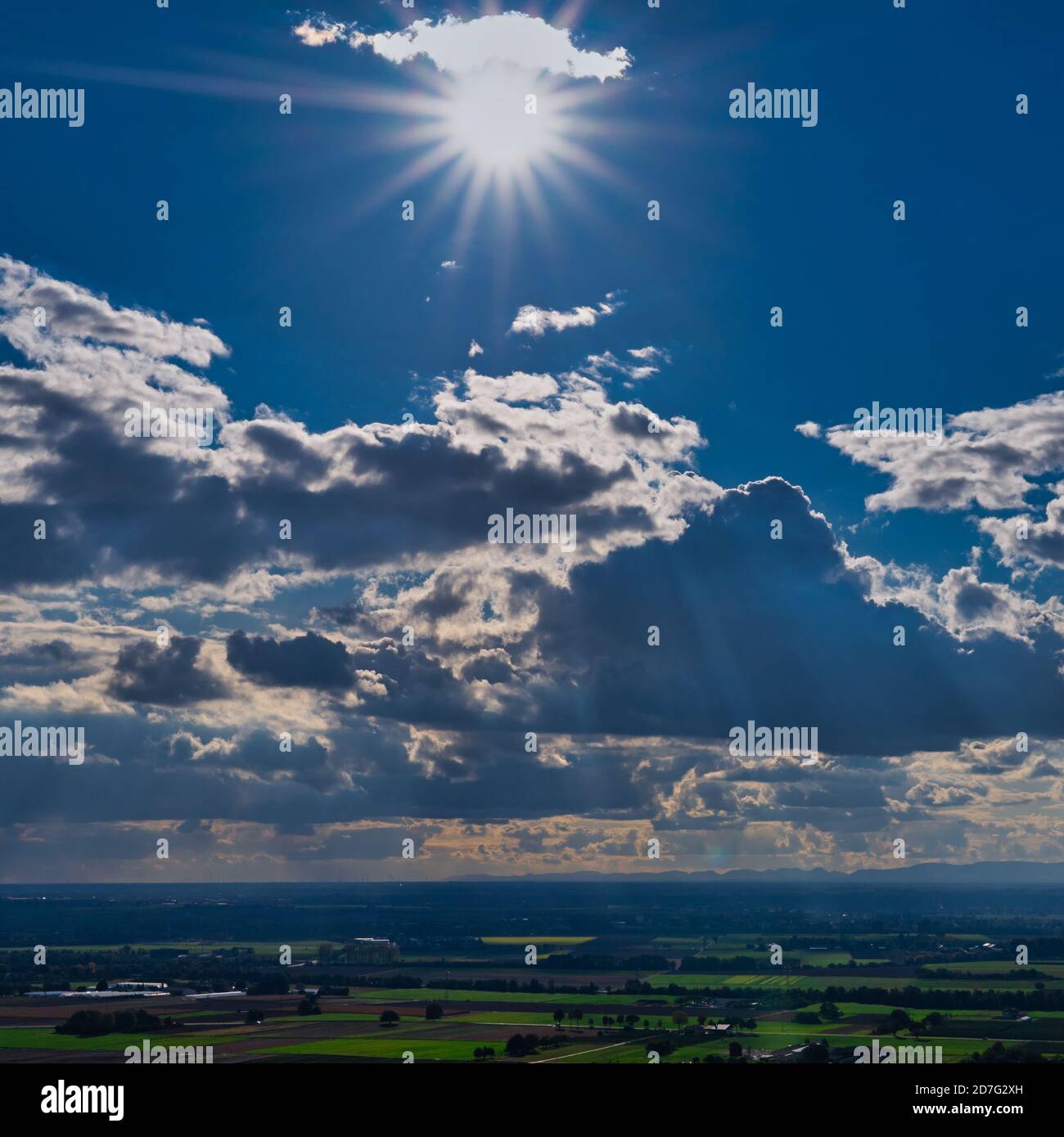 Sonnenstern zur Mittagszeit Stock Photo