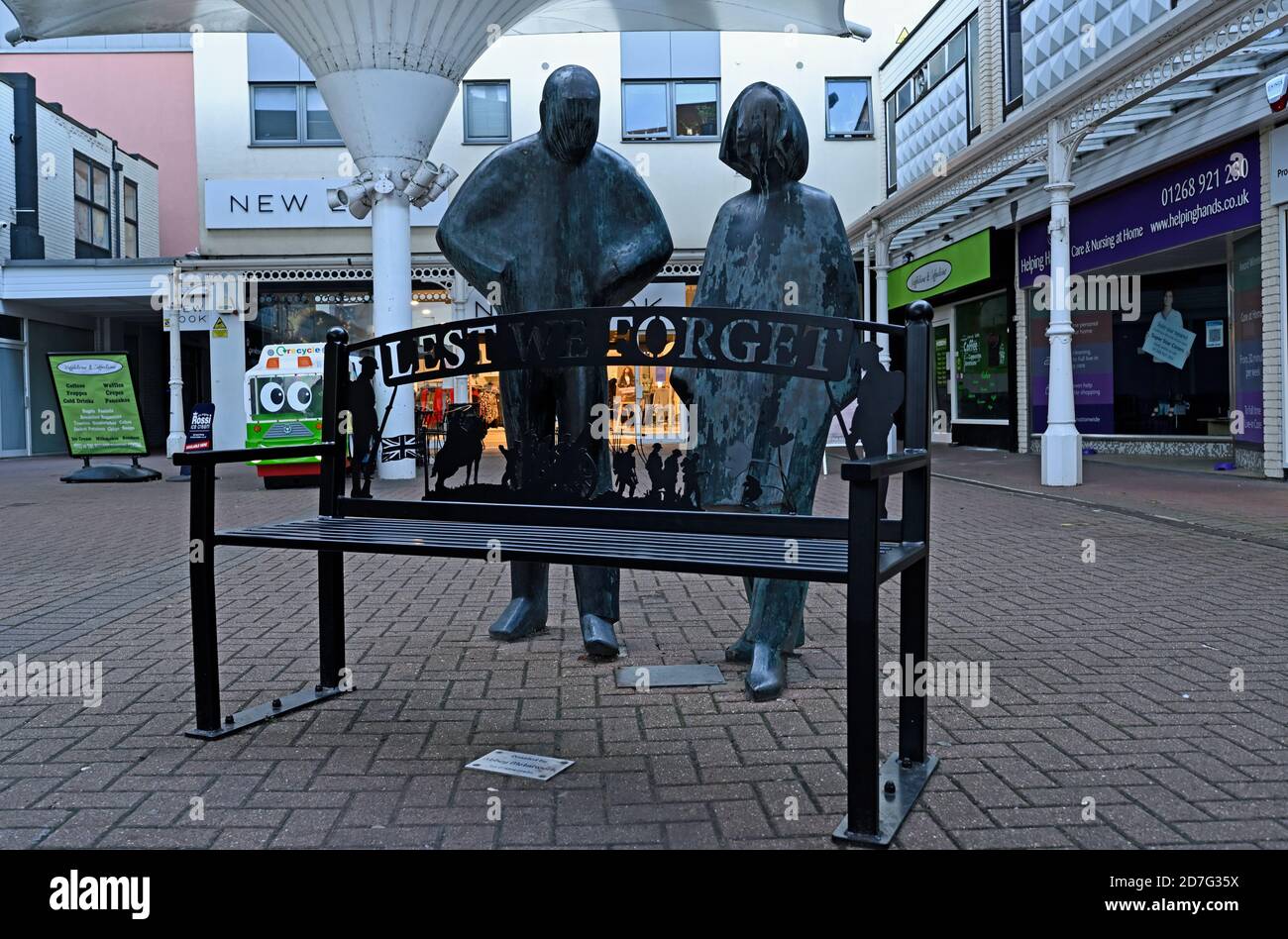 Lest We Forget.  Metalwork sculpture at the Willows Shopping Centre, the High Street, in Wickford, Essex UK  Sculpture donated by Abbey Metalwork. Stock Photo