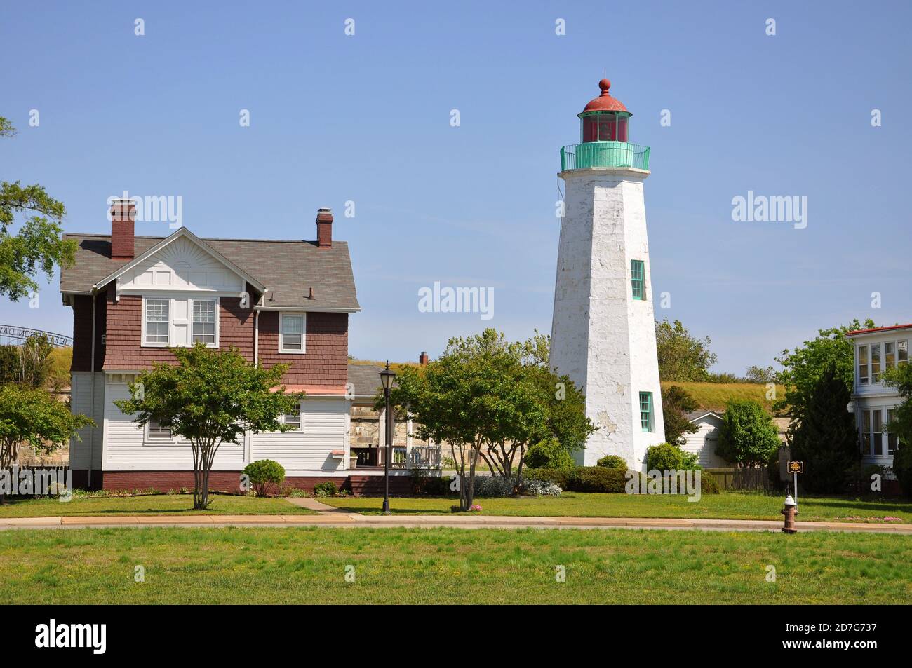 Old Point Comfort Lighthouse and keeper's quarters in Fort Monroe