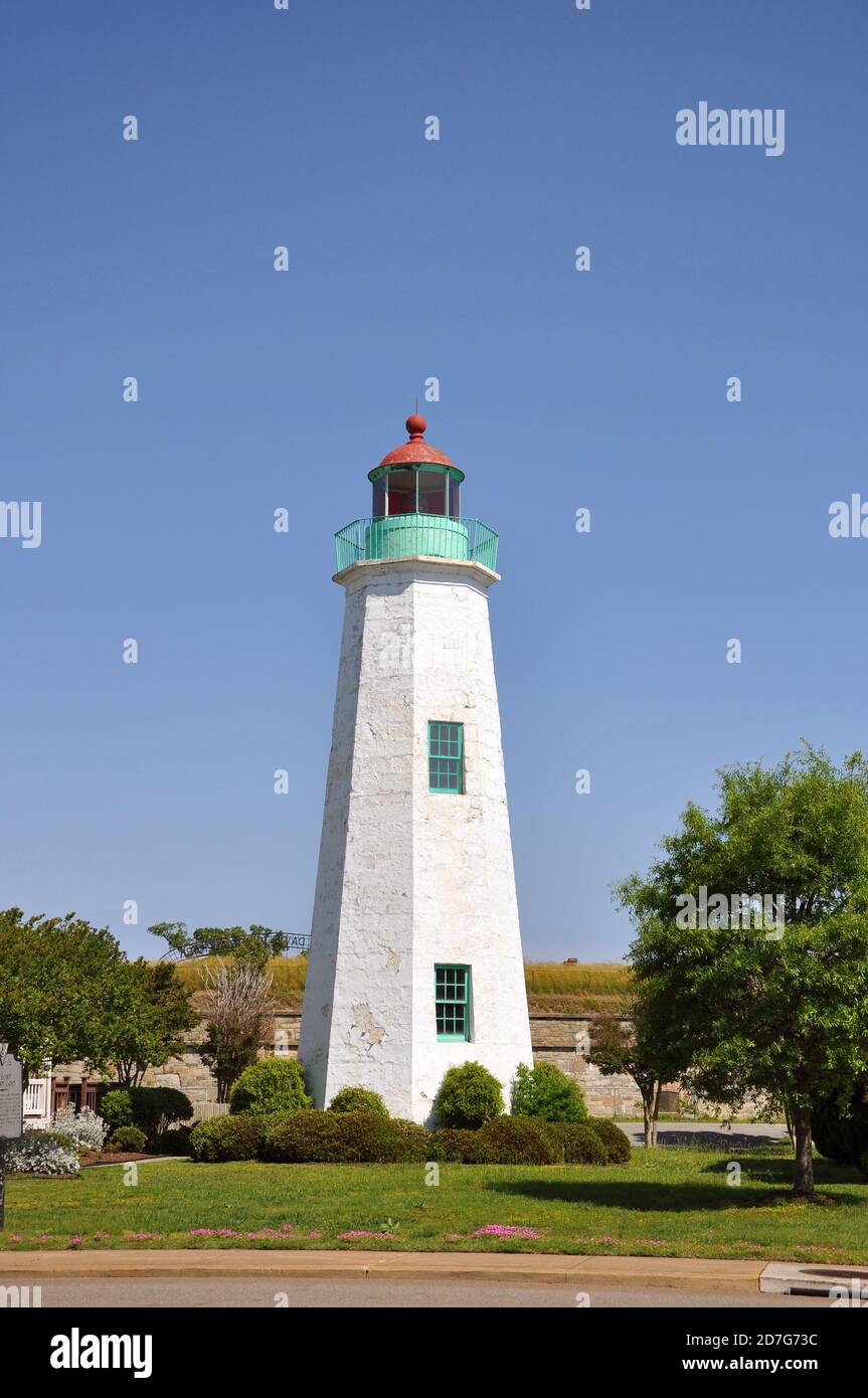 Old Point Comfort Lighthouse and keeper's quarters in Fort Monroe