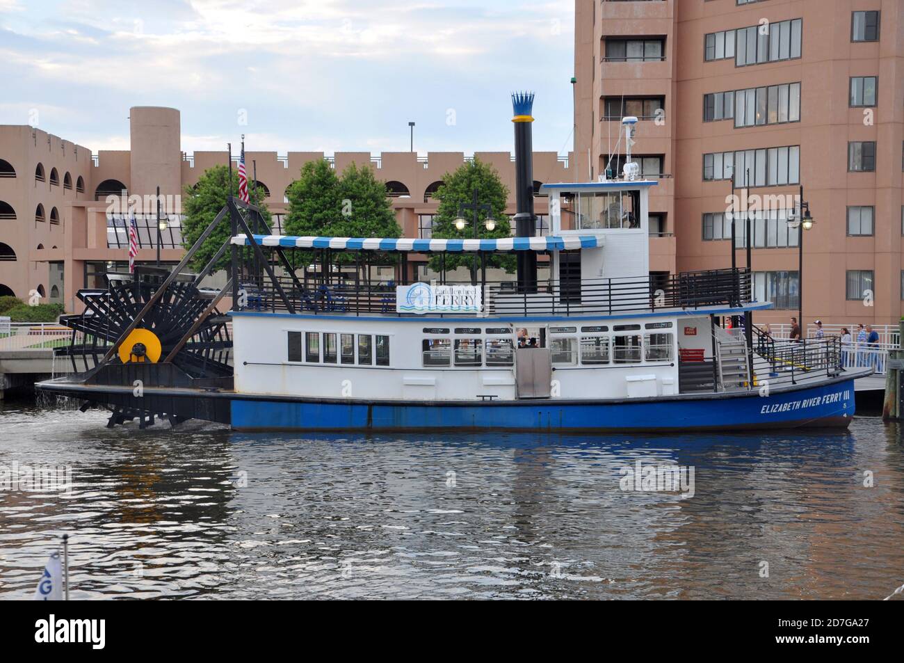 Virginia Ferry Elizabeth river ferry portsmouth hi-res stock photography and images ...