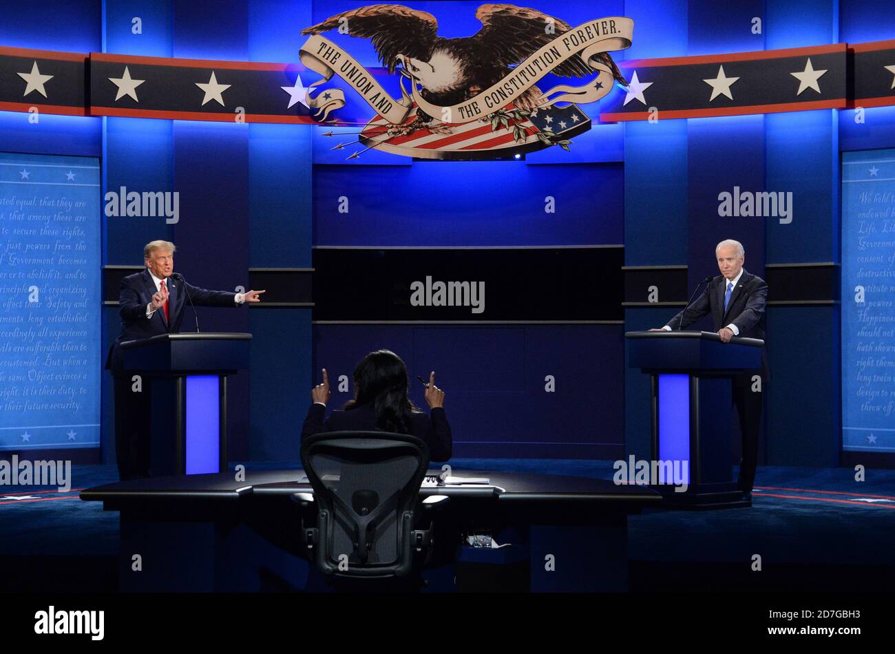 Nashville, United States. 22nd Oct, 2020. Republican presidential candidate President Donald Trump and Democratic presidential candidate former Vice President Joe Biden participate in the final presidential debate with moderator Kristen Welker, on the campus of Belmont University, in Nashville, Tennessee on Thursday, October 22, 2020. Photo by Kevin Dietsch/UPI . Credit: UPI/Alamy Live News Stock Photo