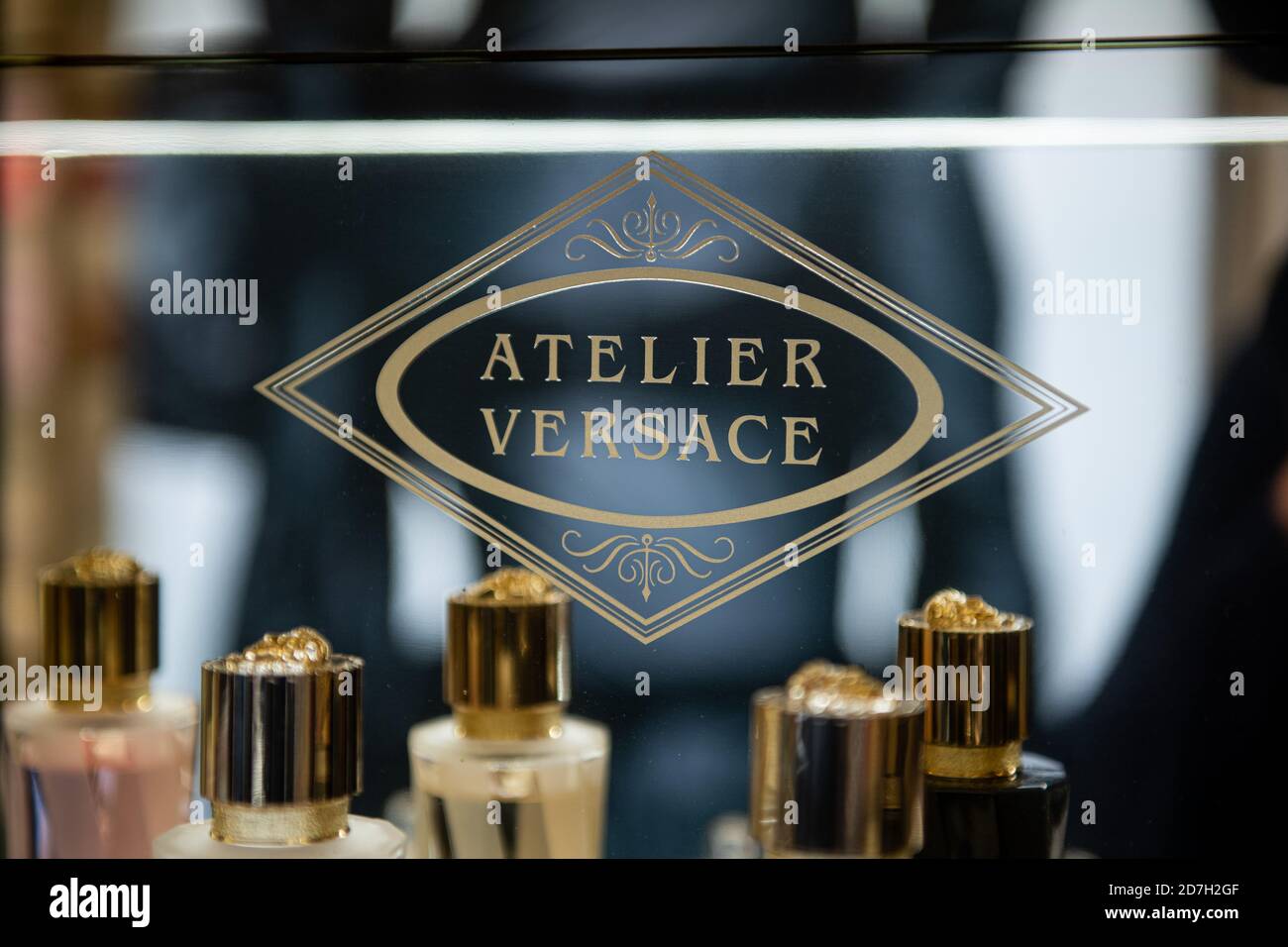 Hamburg, Germany. 22nd Oct, 2020. The Atelier Versace logo, taken at a  Douglas store on Jungfernstieg. Credit: Daniel Reinhardt/dpa/Alamy Live  News Stock Photo - Alamy