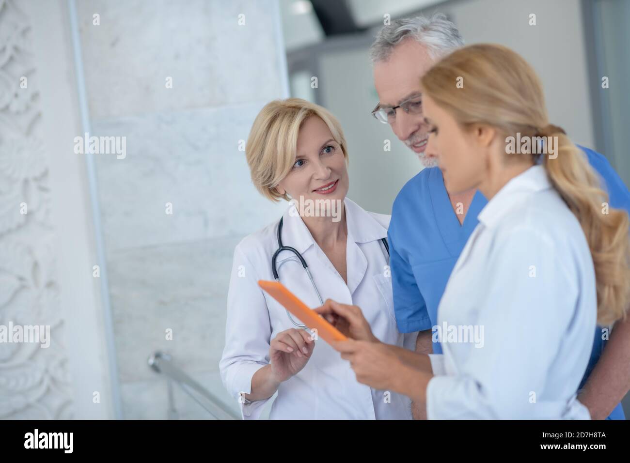 Medical team hospital checking hi-res stock photography and images - Alamy
