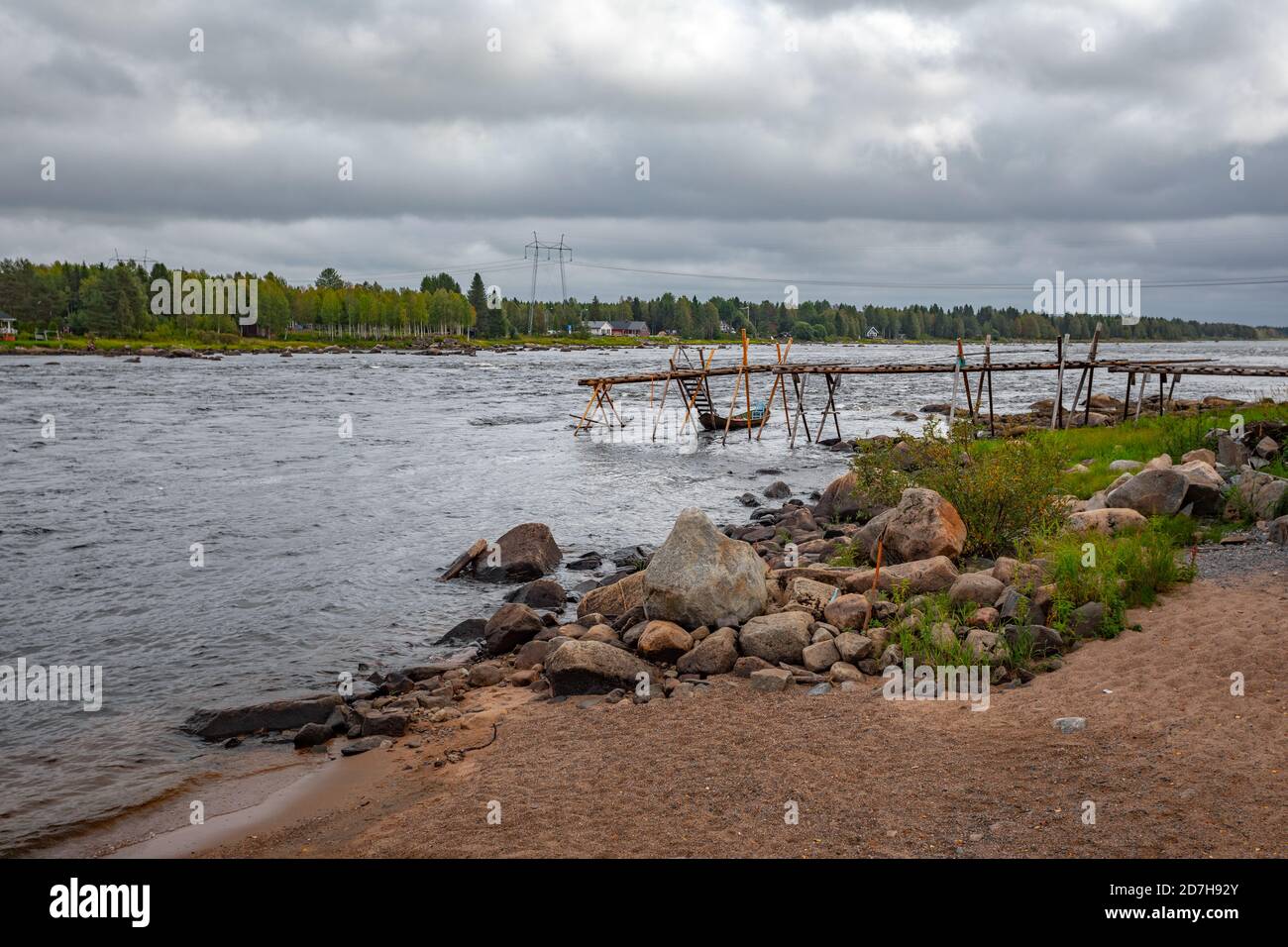 Torne river near Kukkolaforsens parkeringsplats in Sweden Stock Photo