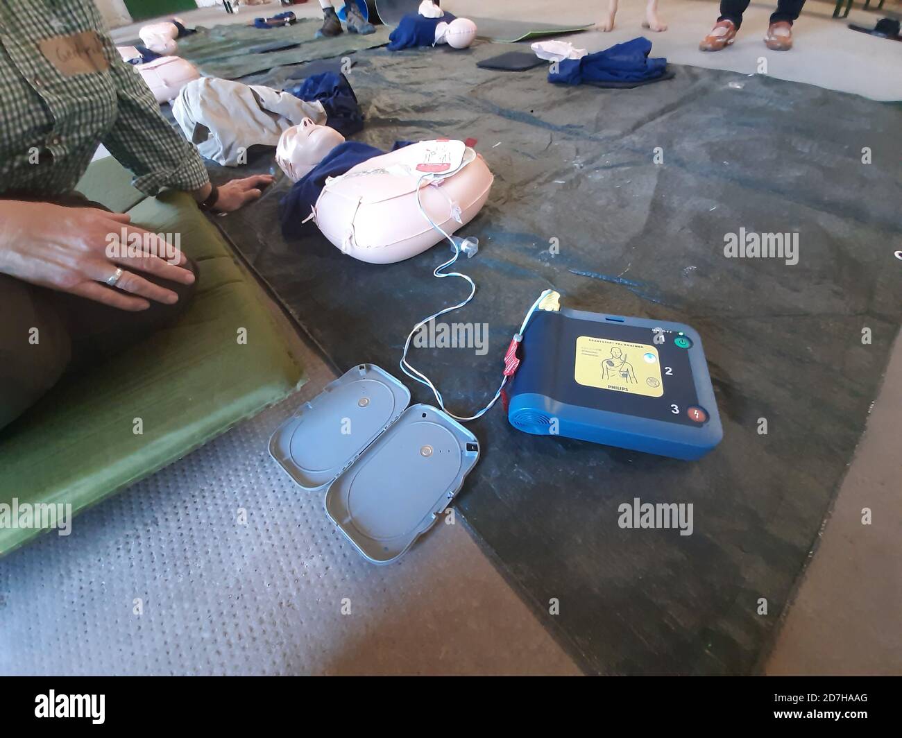 defibrillator, exercises with a dummy, Germany Stock Photo Alamy