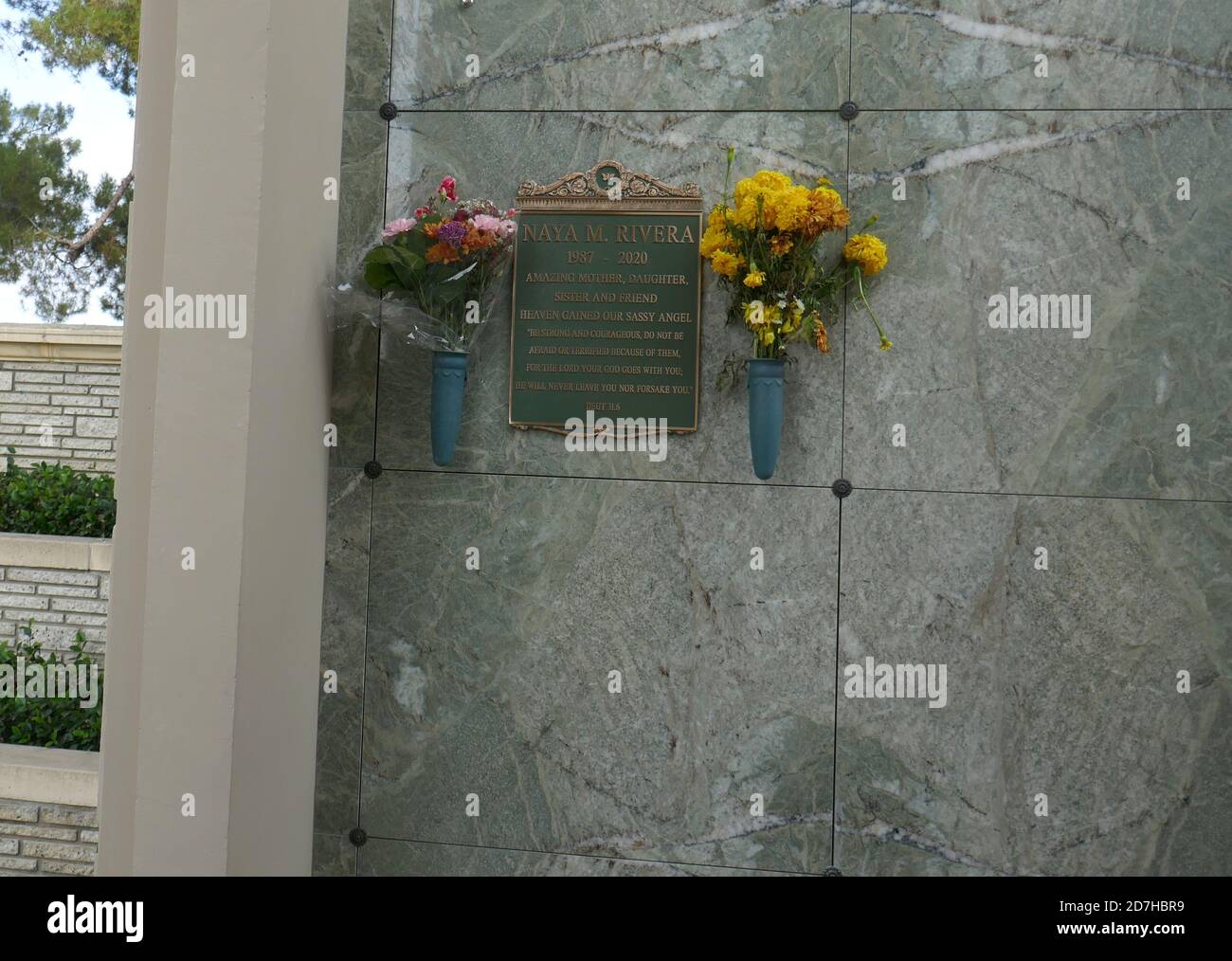 Los Angeles California Usa 22nd October 2020 A General View Of Atmosphere Of Actress Singer Naya Rivera S Grave At Forest Lawn Hollywood Hills Memorial Park On October 22 2020 In Los Angeles California