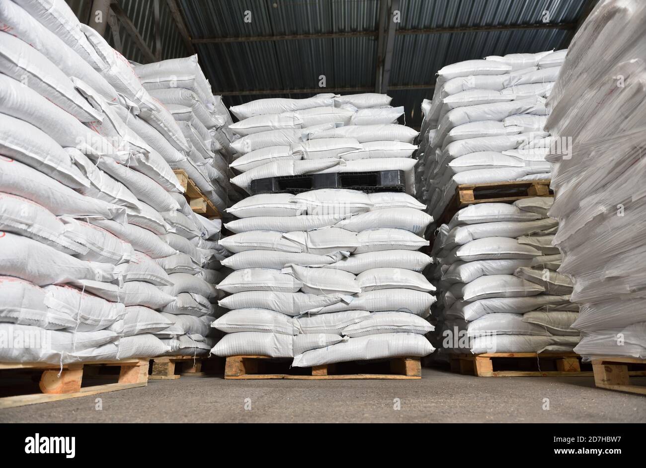 Bags warehouse hi-res stock photography and images - Alamy