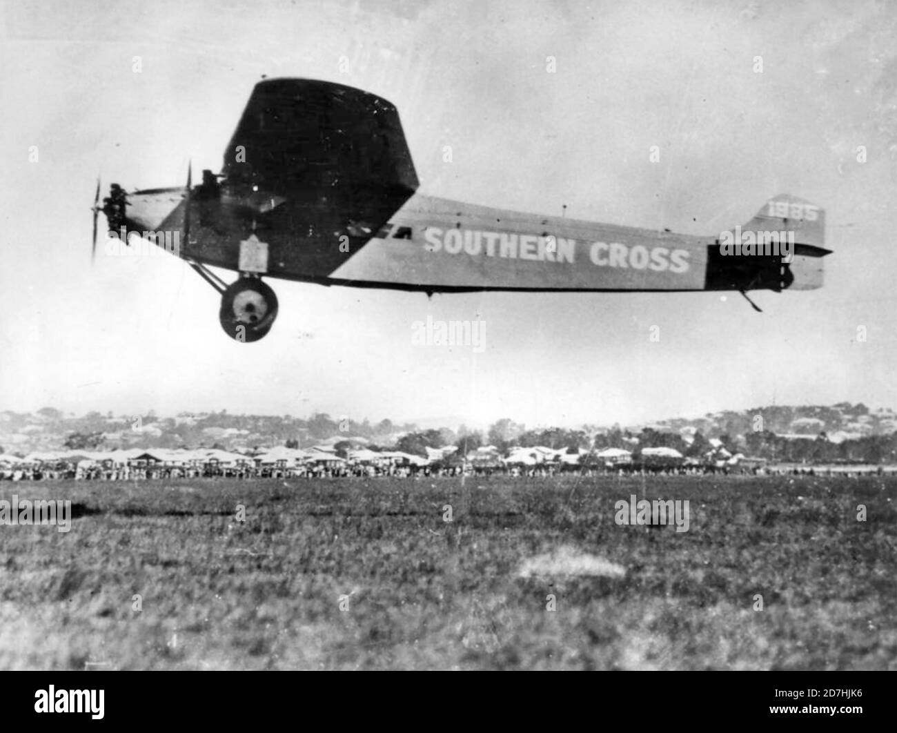 SOUTHERN CROSS landing at Eagle Farm Airport, Brisbane, on 9 June 1928, after the first Trans-Pacific flight Stock Photo