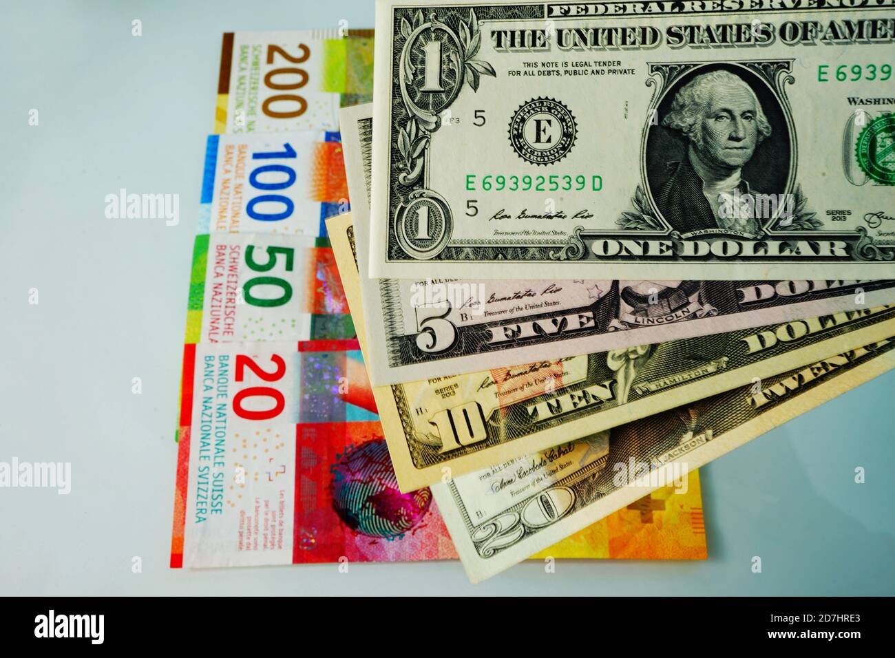 Geld - verschiedene Währungen - Geld aus den USA, und der Schweiz. Money - Different currency - money from USA and Switzerland - USD, CHF, SwissFrancs Stock Photo