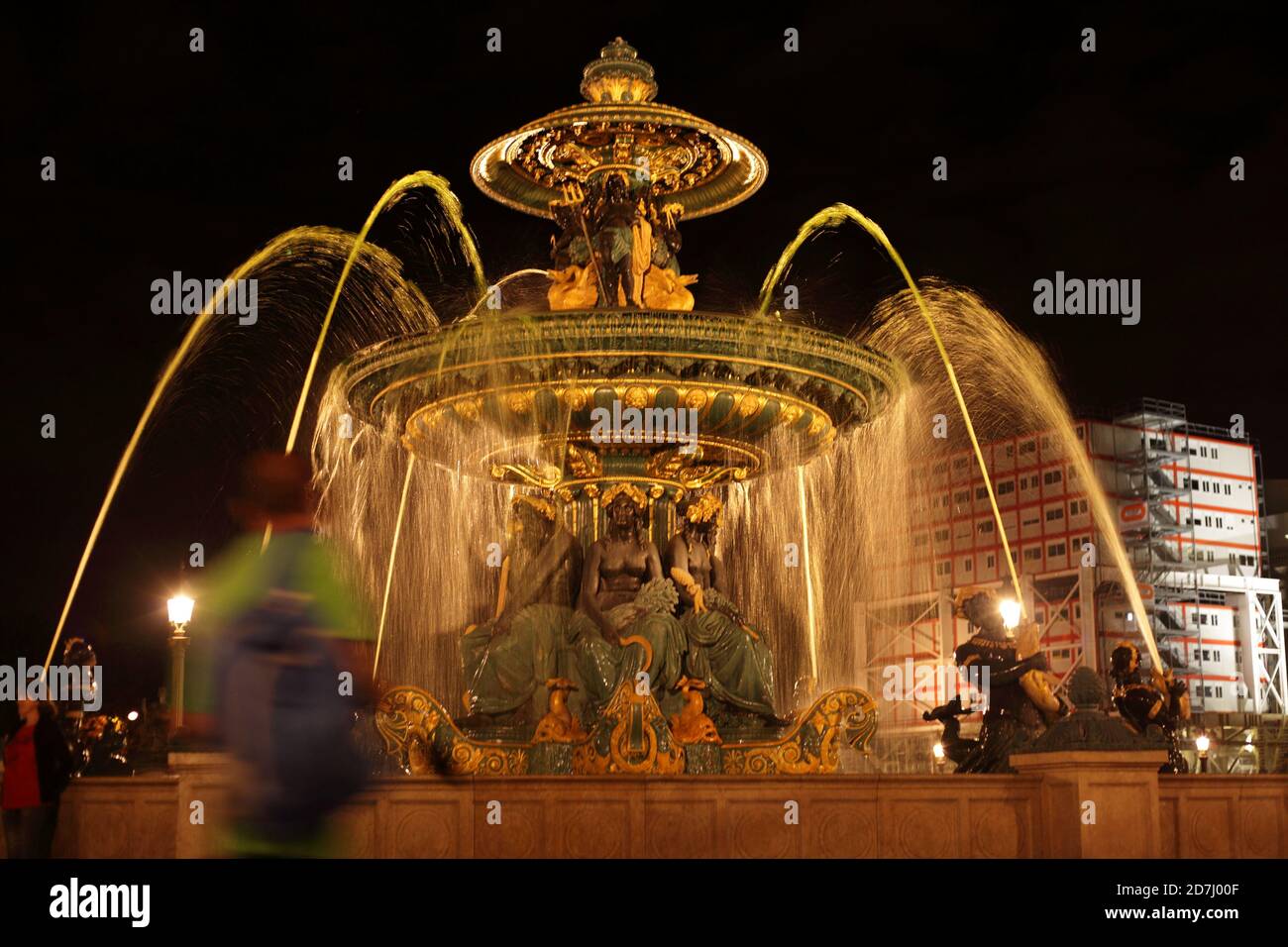 Angry pharmacists poured fluorescein into Parisian fountains to show their discontent with the government's pharmacy reform. La Concorde Stock Photo