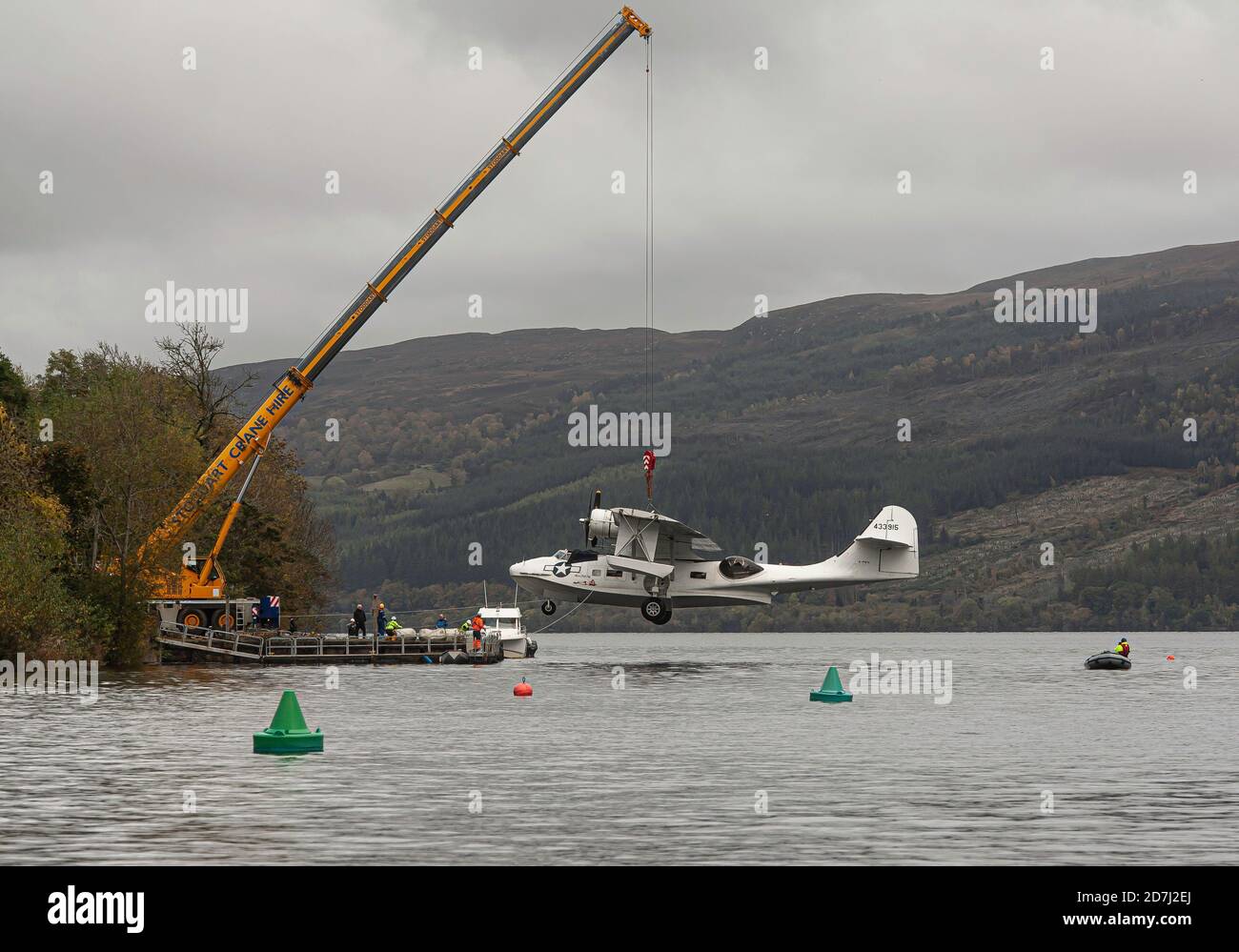 Lifting the Catalina Aircraft G-PBYA from Loch Ness onto dry land to enable a replacement engine to be fitted. Stock Photo