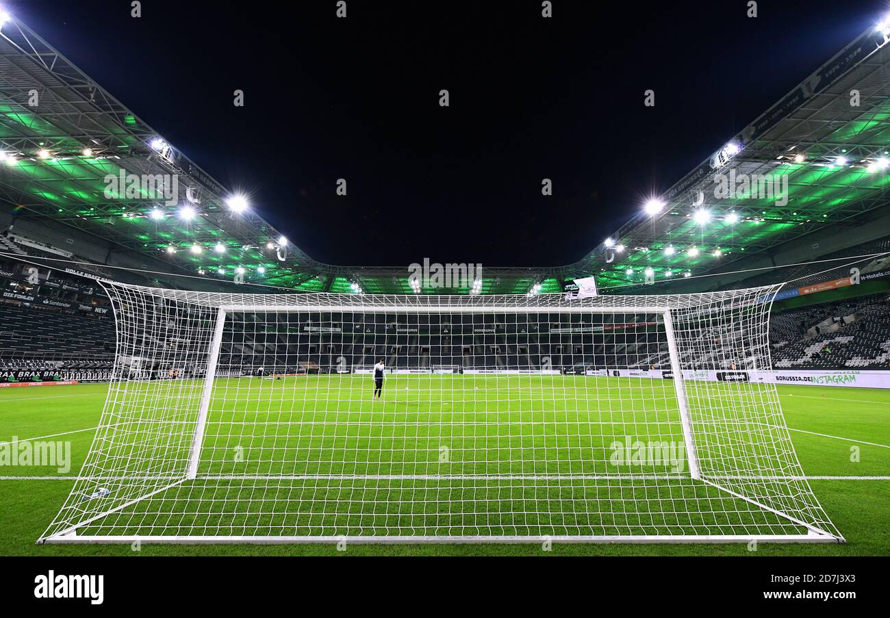 Overview of the almost empty Borussia Park at the Bundesliga game between Bor. Monchengladbach and VfL Wolfsburg, Monchengladbach, Germany Stock Photo
