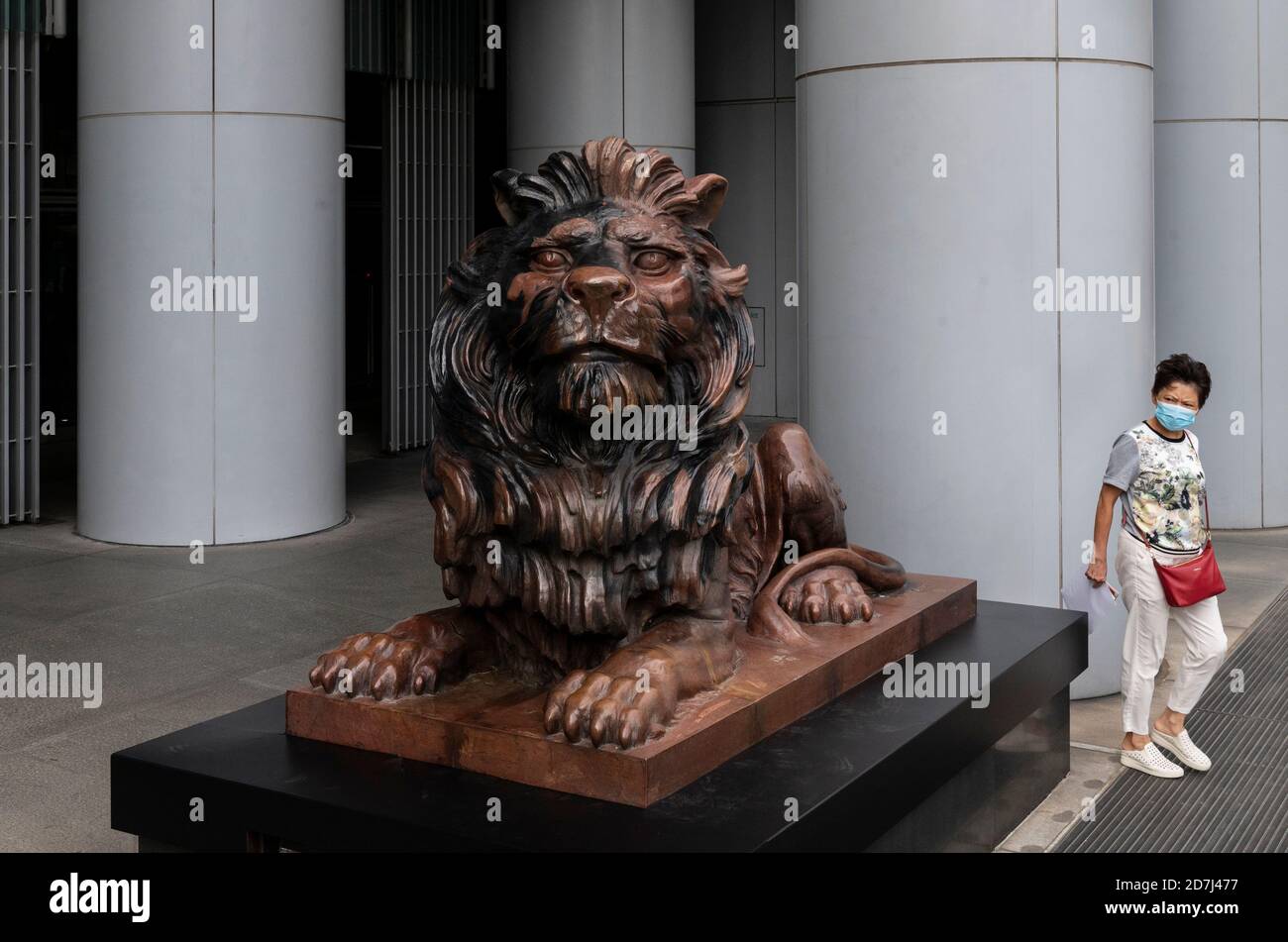 Bronze Lion Hsbc High Resolution Stock Photography and Images - Alamy