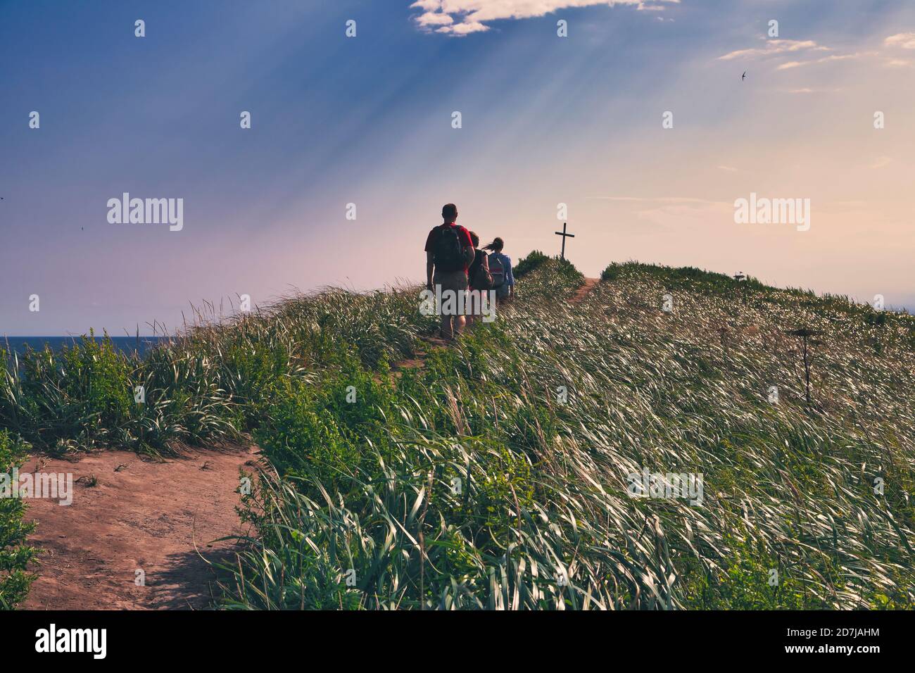 Hiking group sunset hi-res stock photography and images - Alamy